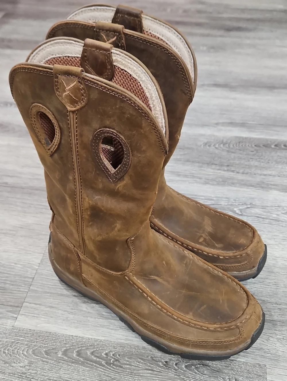 Twisted X Hiker Boots in Distressed Saddle for Men Zize 8